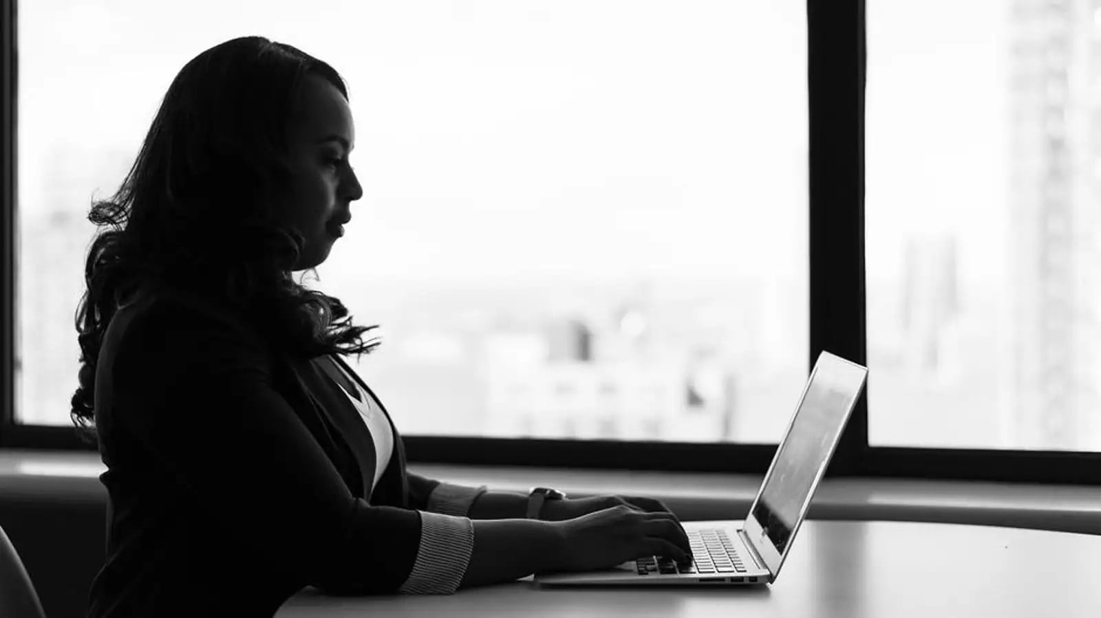 my salon desk - live medspa virtual receptionists